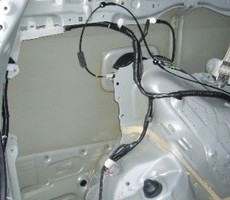 トヨタ・エスティマの鈑金修理事例（２）のサムネイル